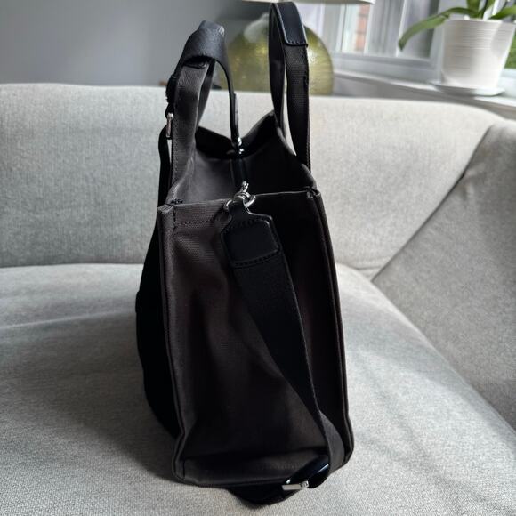 Quince Organic Canvas Small Crossbody Tote Charcoal Black - Picture 3 of 13